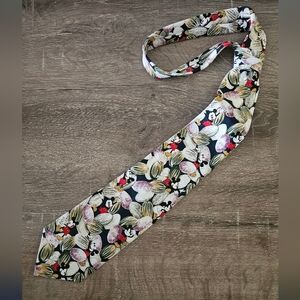 Disney Men's Tie with Mickey Mouse Print in Black, White, Red, Gold